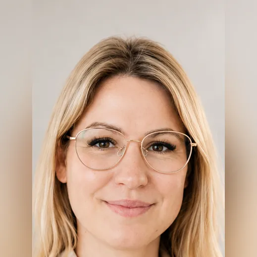 Nikola Zeinert, Ihre Ansprechpartnerin für Klinik-Websites